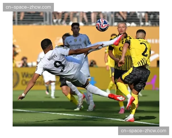 技术分析:曼城如何通过“伪压迫”诱使对手陷入传球陷阱 技术分析:曼城如何通过“伪压迫”诱使对手陷入传球陷阱