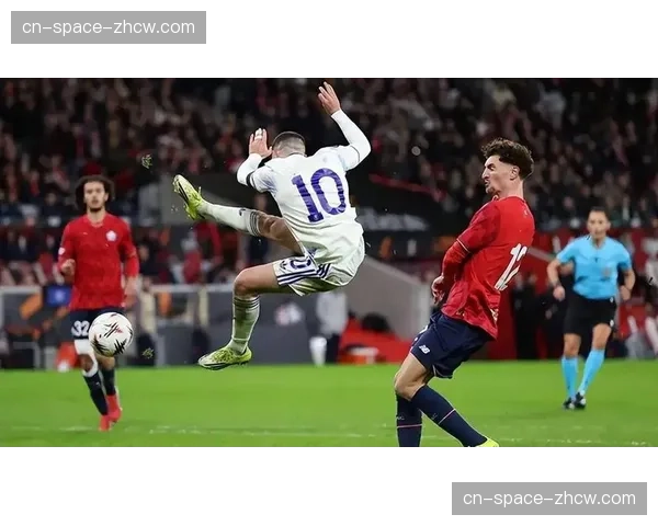 阿斯顿维拉2-1绝杀纽卡斯尔，锁定下赛季欧联杯席位